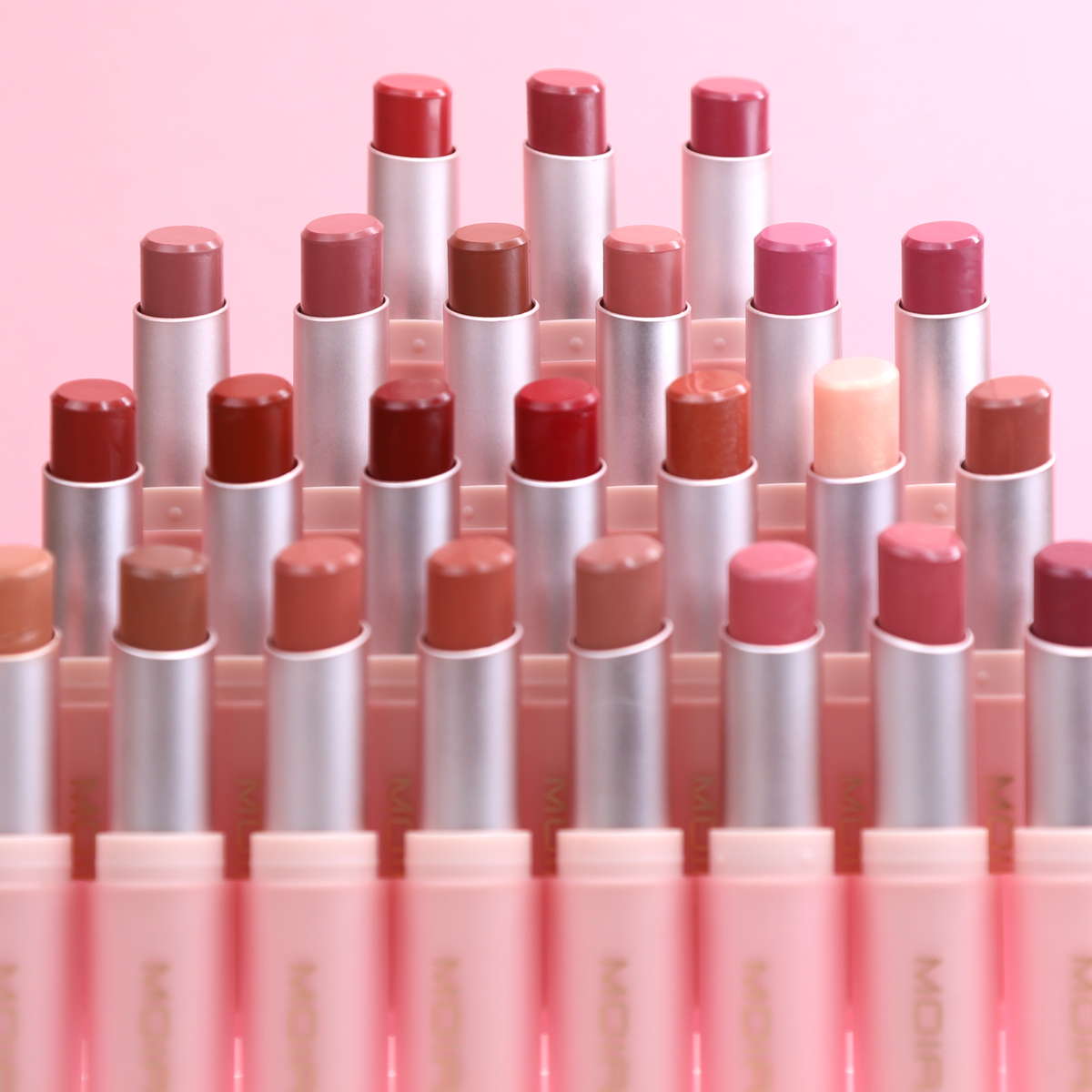 Signature Lipstick (014, Glowing Champagne)